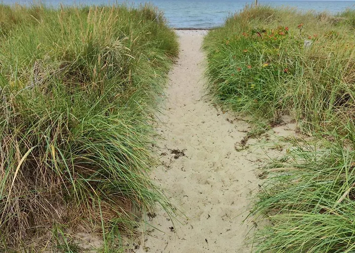 Casa de Férias Kleiner Leuchtturm -backbord Mit Garten Und Terrasse *