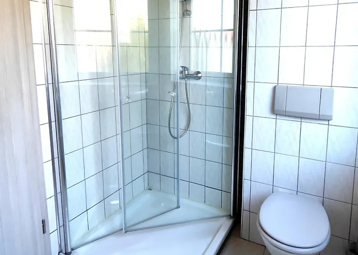 Casa de Férias Kleiner Leuchtturm -backbord Mit Garten Und Terrasse